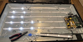 Ремонт телевизора Hisense Гаснет экран у метро  Нагатинский Затон